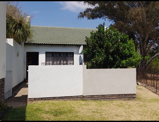 2 BEDROOM CLUSTER TO LET IN PAULSHOF